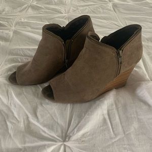 Open toe wedges